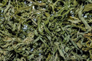 Çay yapmak için kurutulmuş kenevir. (Bilimsel adı Kenevir sativa indica)