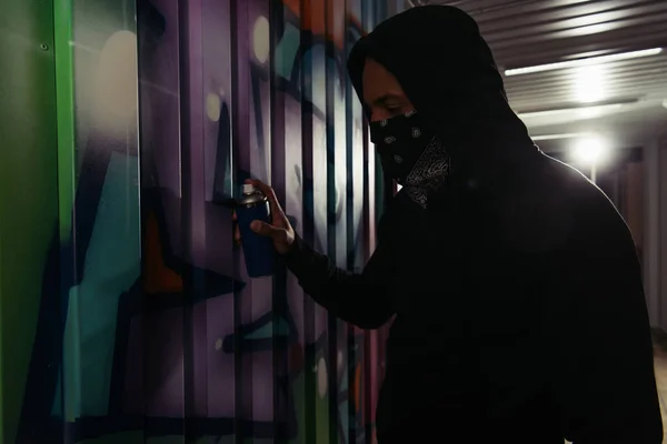 Side View African American Hooligan Hoodie Mask Drawing Graffiti Wall —  Fotos de Stock
