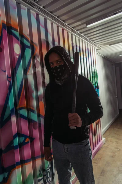 African American Vandal Holding Baseball Bat Graffiti Wall — Stok fotoğraf