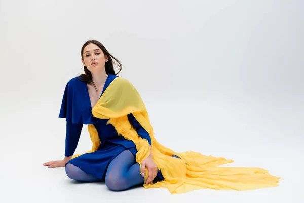 Confident Anf Patriotic Ukrainian Young Woman Blue Yellow Outfit Posing — 图库照片