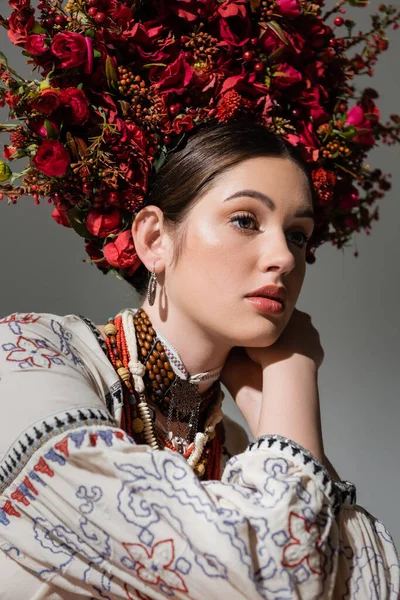 Portrait Dreamy Ukrainian Woman Traditional Clothes Floral Red Wreath Isolated — Foto Stock