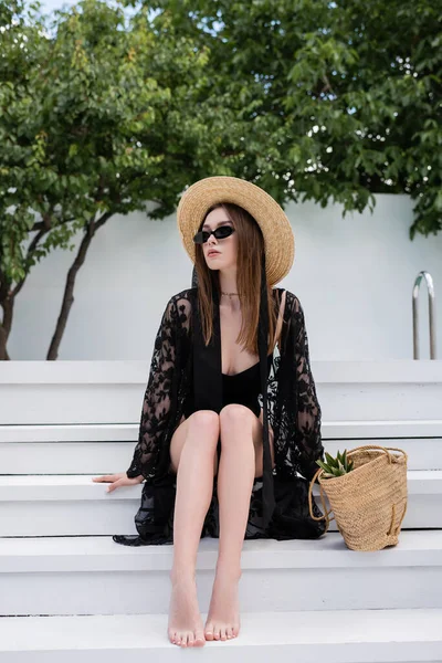 Fashionable Woman Guipure Robe Sunglasses Sitting Handbag Stairs Resort — Stock Photo, Image