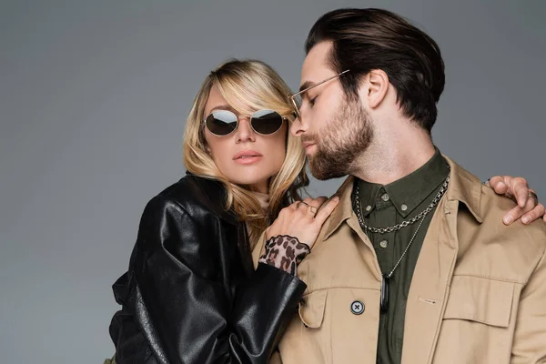 Blonde Stylish Woman Sunglasses Hugging Bearded Man Isolated Grey — 스톡 사진