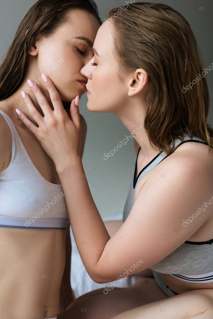 Toliq porno onlayn tomosha qilish