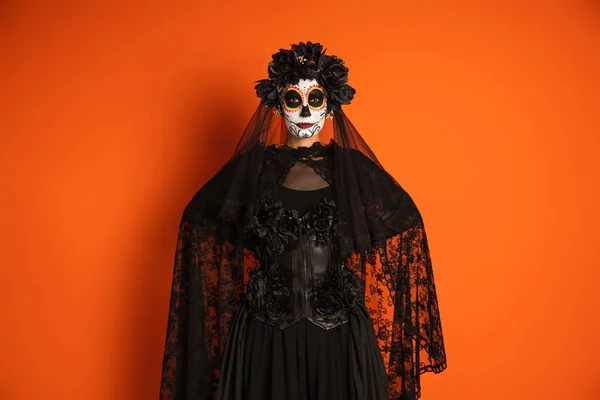 Mulher Maquiagem Tradicional Santa Muerte Traje Com Véu Renda Preta — Fotografia de Stock