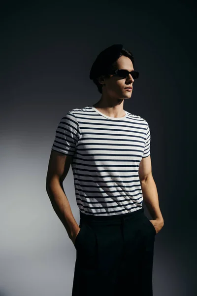 Stylish Man Sunglasses Posing Grey Background Lighting — Stock Photo, Image