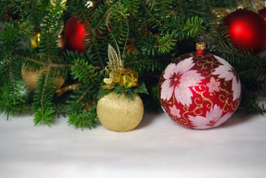 Noel ile yılbaşı ağacı