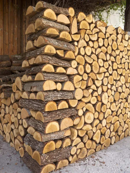 Sekané hromady dřeva — Stock fotografie