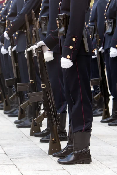 Hombre de uniforme —  Fotos de Stock