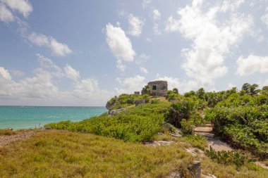 Karayip Denizi 'ne bakan Tulum Maya kalıntıları