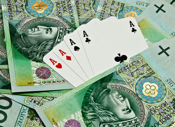 Poker kartları ve para