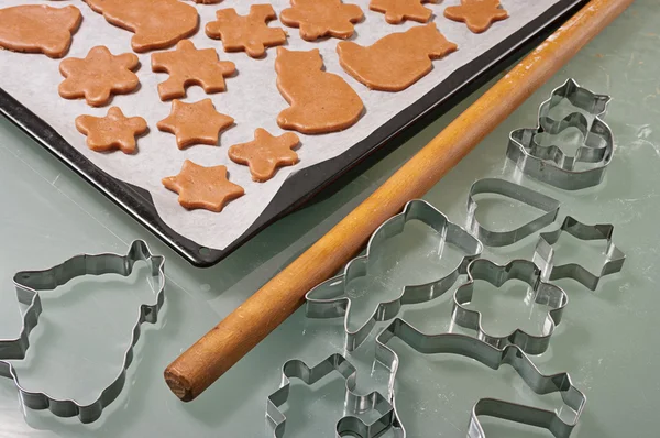 Mézeskalács cookie-k sütés — Stock Fotó