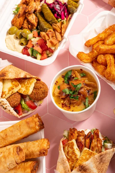 Variety Traditional Takeaway Mediterranean Arabic Meals Sharing — Stockfoto