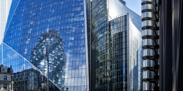 Panoramiczne Abstrakcyjne Zdjęcie Nowoczesnej Szklanej Architektury Londynie — Zdjęcie stockowe