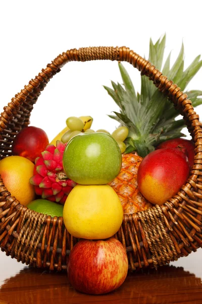 Fruit basket. — Stock Photo, Image