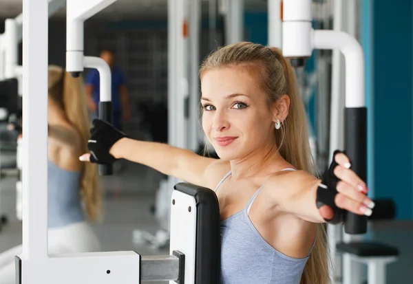 Na fitness klubu — Stock fotografie