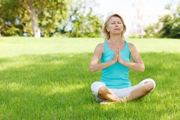 Women outside — Stock Photo, Image