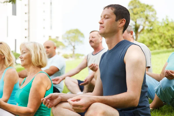 Mature People With Yoga Trainer — Stock Photo, Image