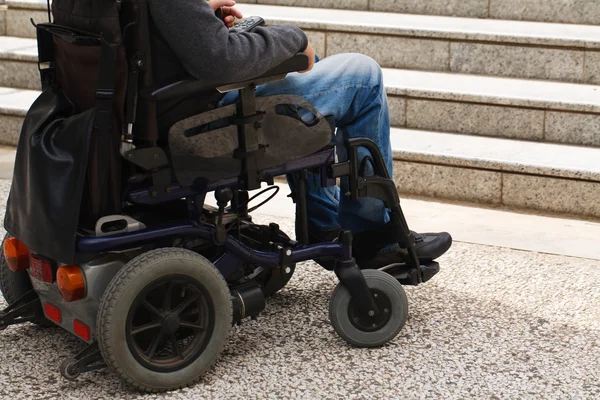 Hombre discapacitado — Foto de Stock