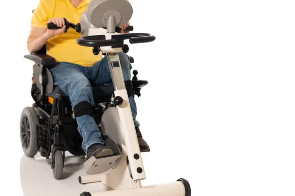 障害者には足のリハビリテーション演習がある 白地に隔離された — ストック写真