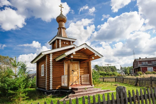 Mały Kościół drewniany — Zdjęcie stockowe