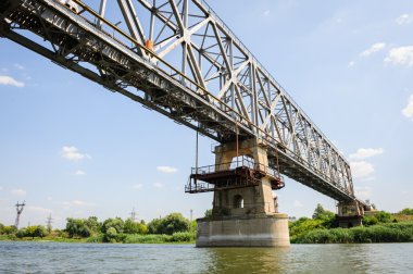 Dinyester yakınındaki ribnita, moldova karşısında eski demiryolu Köprüsü