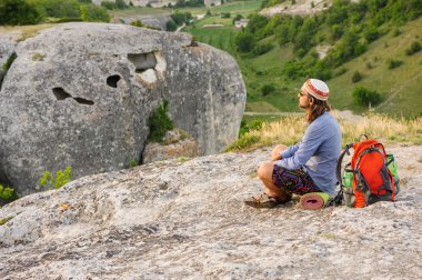 adam dinlenme hiking