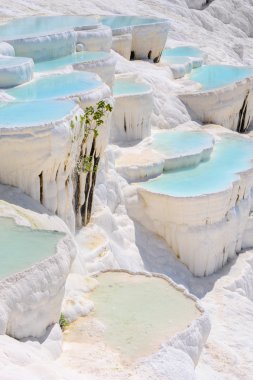 Traverten havuzları antik hierapolis, şimdi pamukkale, Türkiye