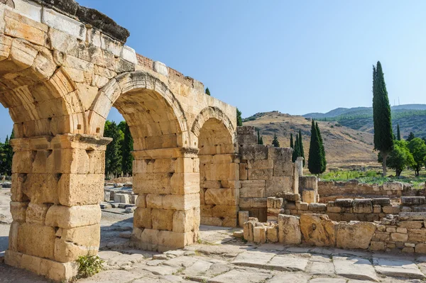 Ruinas de Hierápolis, ahora Pamukkale — Foto de Stock