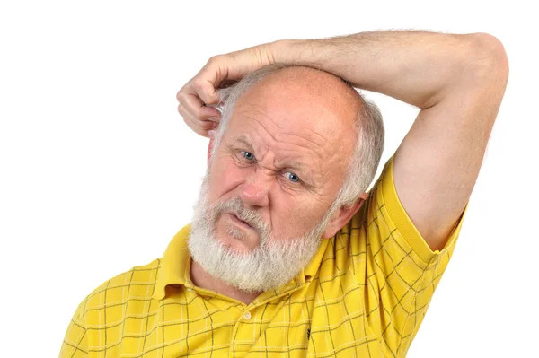Glatzköpfiger Senior kratzt sich am anderen Ohr — Stockfoto