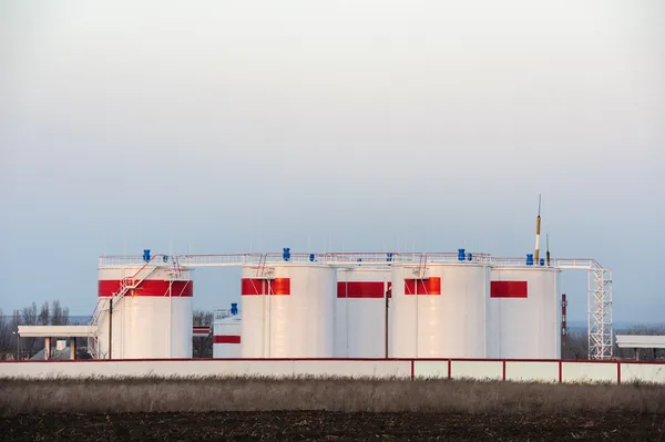 Tanques de petróleo a granel — Fotografia de Stock