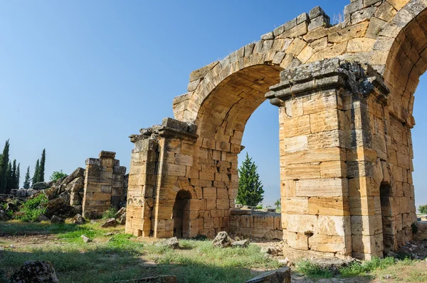 Руины Иераполиса, теперь Памуккале — стоковое фото