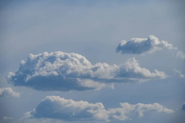 Белые Облака Красивом Голубом Небе — стоковое фото