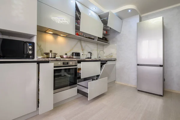 Interior Well Designed Modern Trendy White Kitchen Drawers Retracted — Fotografia de Stock