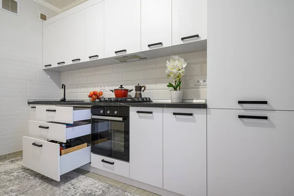 Trendy Snow White Modern Kitchen Interior Showcase Minimalistic Furniture Some — Stock fotografie