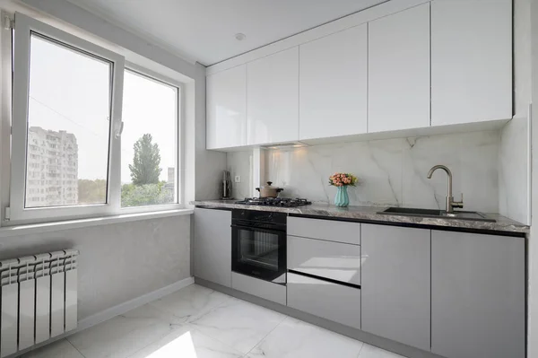 Interior White Grey Small Modern Domestic Kitchen Furniture — Stock fotografie