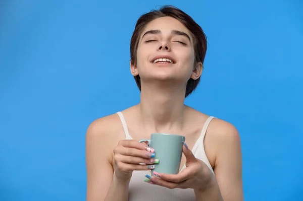 Young Pretty Brunette Enjoys Her Morning Coffee Eyes Closed Happy — Stock Photo, Image