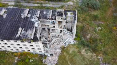 Letonya 'daki Terk Edilmiş Askeri Hayalet Kasabası İrbene' nin hava görüntüsü. Letonya 'daki eski Süper Gizli Terk Edilmiş Sovyet Askeri Kasabası Irbene. Sovyet Ordusu Casusluk Nesnesi