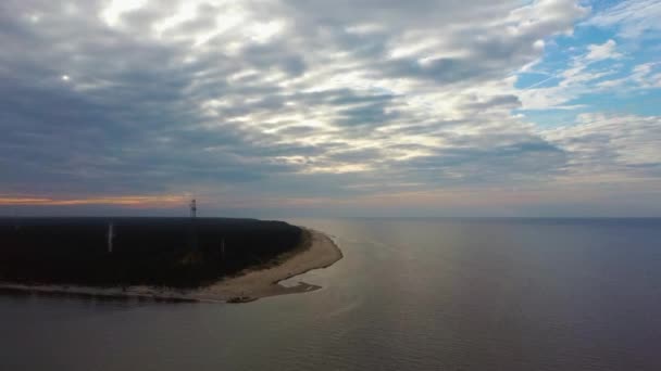 Vista Aérea Sobre Cabo Kolka Mar Báltico Letónia Durante Pôr — Vídeo de Stock