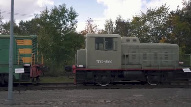 Järnvägsstationen Old Cargo Platform Vid Stationen Lettland Vintage Sovjetiskt Lok — Stockvideo