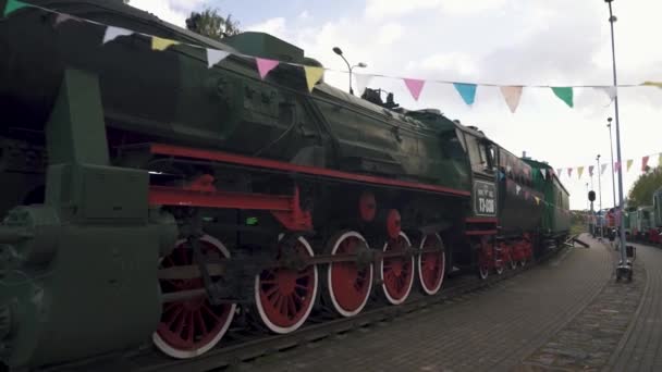 Alter Güterbahnsteig Bahnhof Lettland Sowjetische Oldtimer Lokomotive Mit Dampflok Alter — Stockvideo