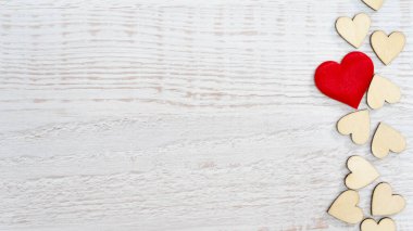 Romantik Sevgililer Günü Tahta Kalp Şekilli Güzel Kart. Doğa Konsepti. Düğün Kartı Dekorasyonu. Sevgililer Gününüz kutlu olsun..