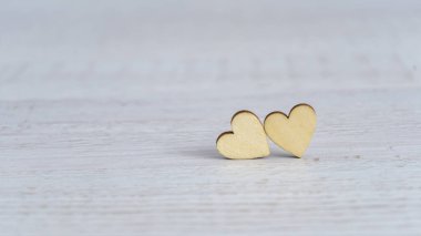 Romantik Sevgililer Günü Tahta Kalp Şekilli Güzel Kart. Doğa Konsepti. Düğün Kartı Dekorasyonu. Sevgililer Gününüz kutlu olsun..