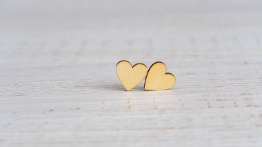 Romantik Sevgililer Günü Tahta Kalp Şekilli Güzel Kart. Doğa Konsepti. Düğün Kartı Dekorasyonu. Sevgililer Gününüz kutlu olsun..