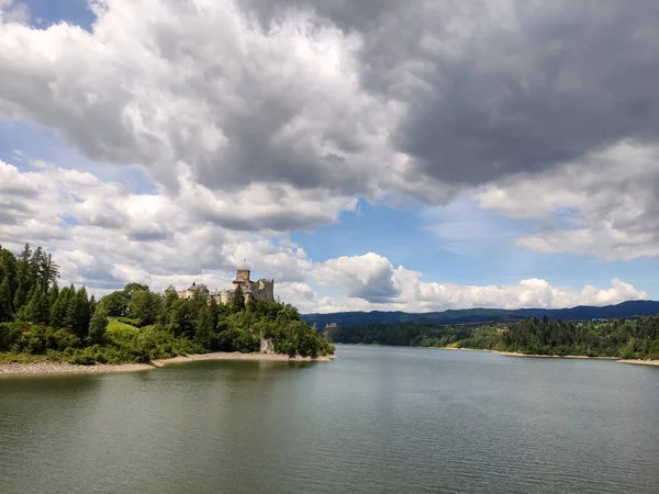 Niedzica Castle Also Known Dunajec Castle Lake Czorsztynin Pieniny Mountains — Zdjęcie stockowe