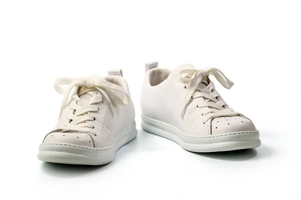 Par Stylis Nuevas Zapatillas Blancas Sobre Fondo Blanco Aislado Con —  Fotos de Stock