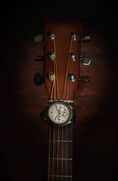 Silver Wrist Watch Acoustic Guitar Fretboard Neck Shot Studio Dark — Fotografia de Stock