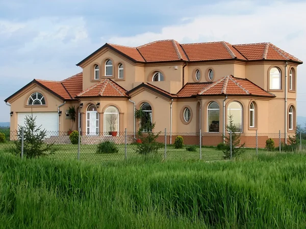 Huis en tuin — Stockfoto