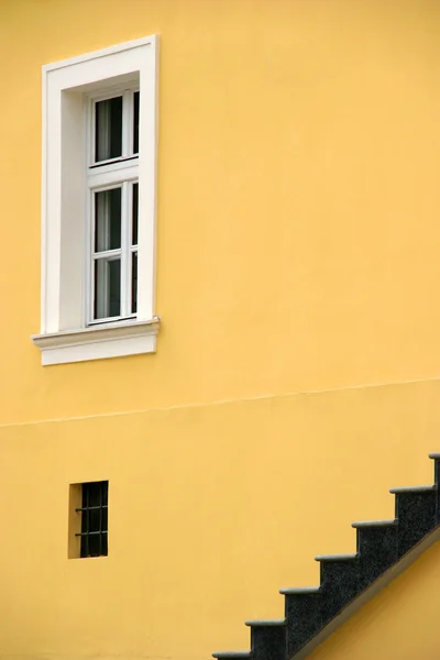 노란색 건물 — 스톡 사진