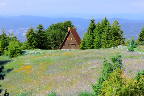 Casa en la montaña —  Fotos de Stock